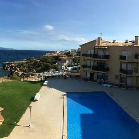 Apartamento L' Escala Luaran gambar